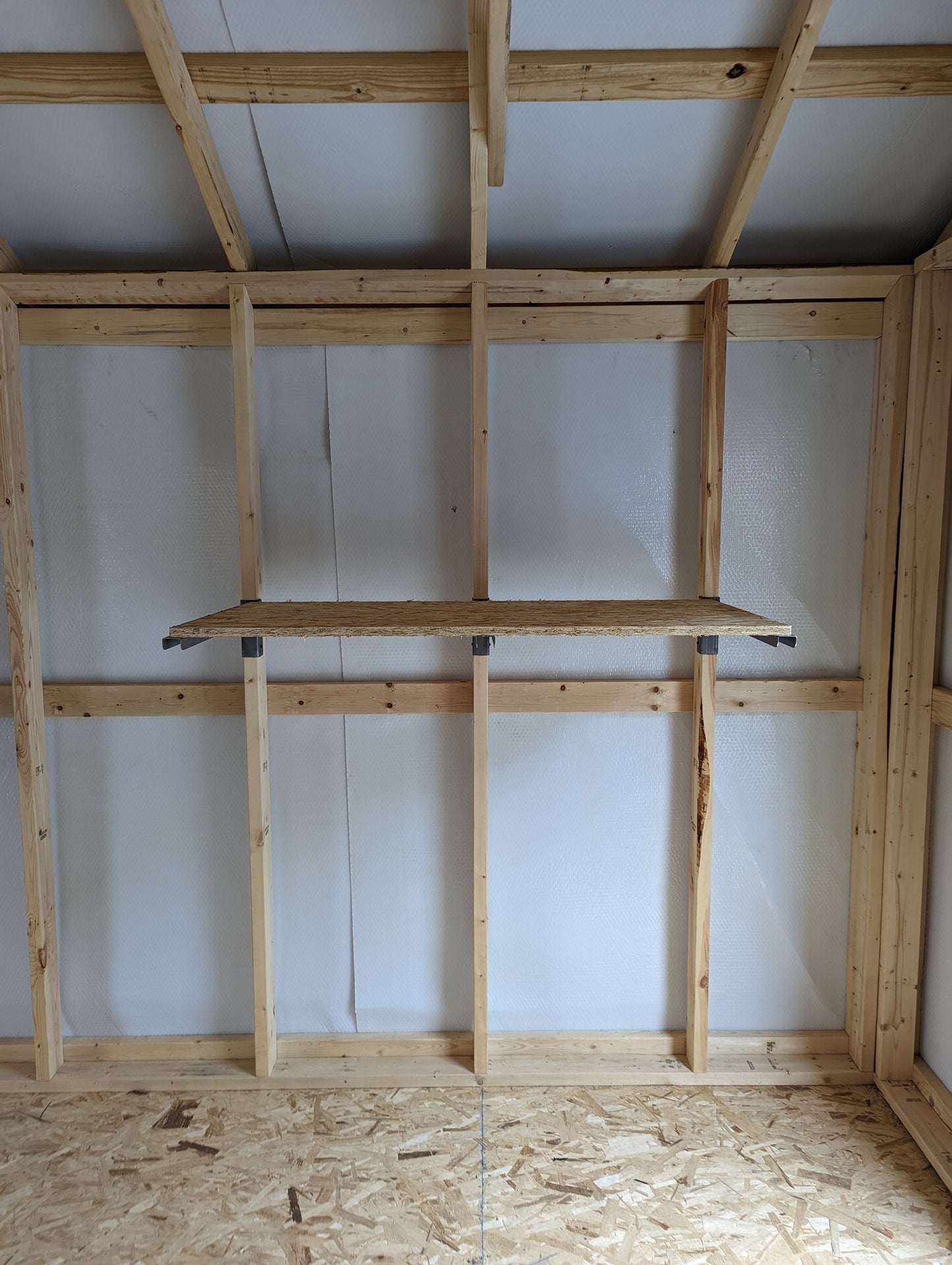 16" Shelf Bracket (Black) | Rapid Shelves